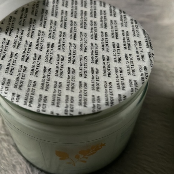 Lavido Aromatic Body Lotion - Picture 2 of 4